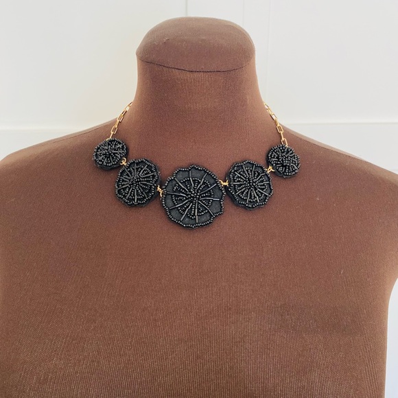 Nine West Beaded Black Flower Necklace Choker - Picture 2 of 6